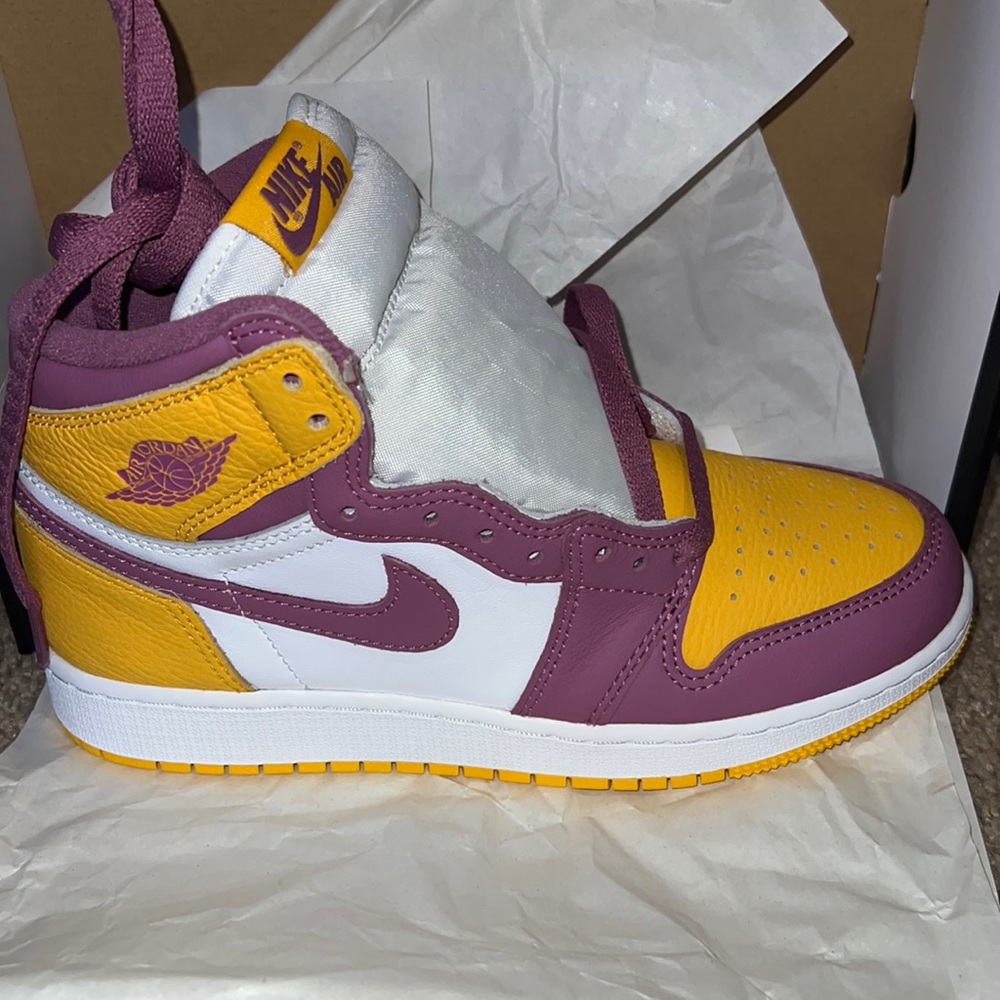 Jordan 1 brother hood
